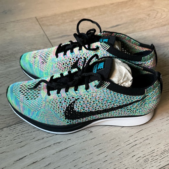 flyknit racers multicolor